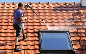 roof cleaning Cowie